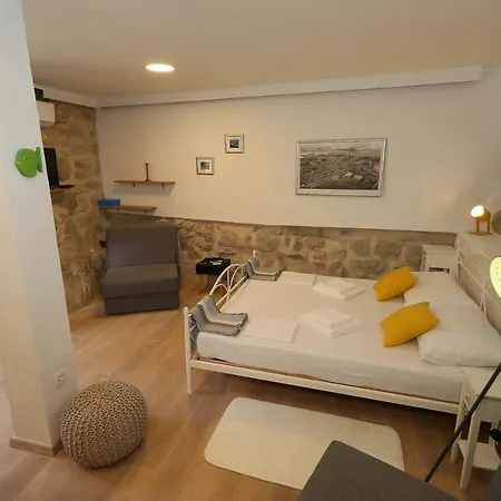Fondo Apartment *