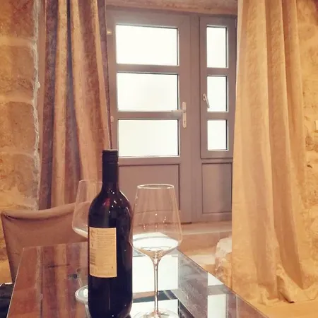 Fondo Apartment *